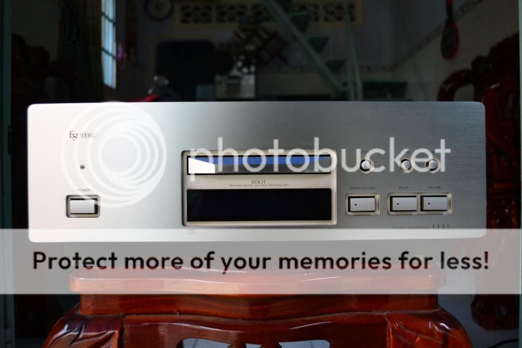 Bác CD Esoteric X30 giá nhẹ nhàng