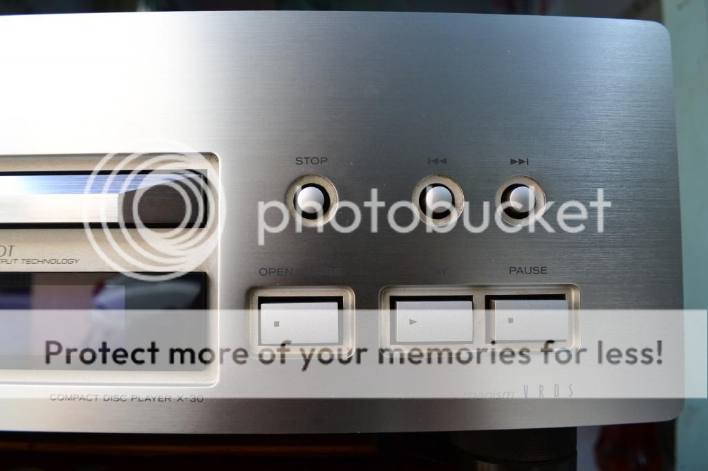 Bác CD Esoteric X30 giá nhẹ nhàng - 1