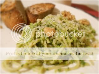Pasta with Green Pea Pesto